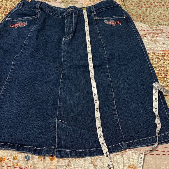 Vintage Denim Embroidered Women's Skirt - Picture 8 of 10